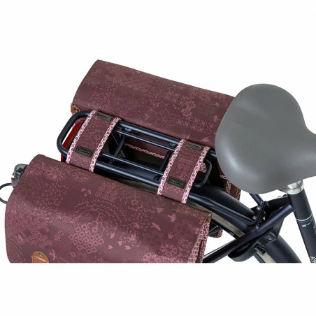 Double Sacoche Vélo BASIL Bohème 35L Rouge Figue 2 Double Sacoche Vélo BASIL Bohème 35L Rouge Figue – Image 2